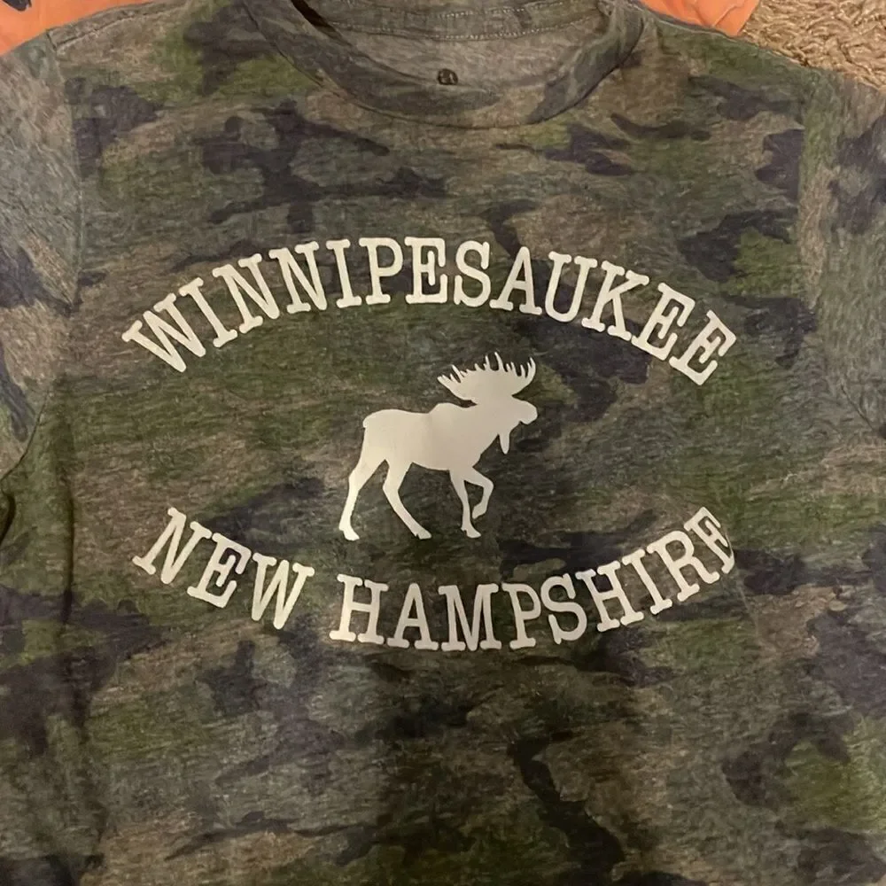 Bundle of 4 Kids Tees - Picture 2 of 12